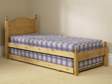 Load image into Gallery viewer, Sleepover Guest Bed